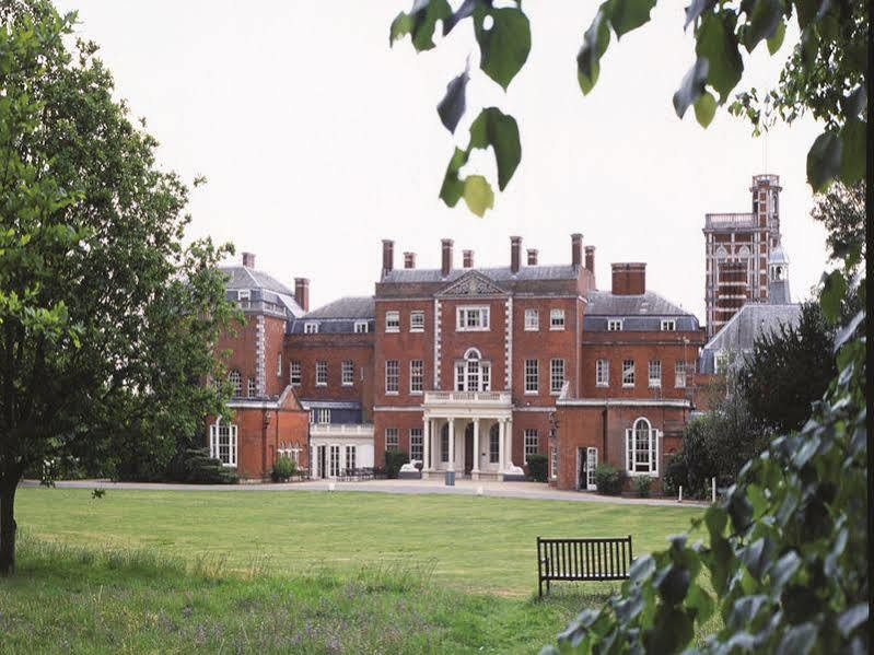 Theobalds Estate Hotel Waltham Cross Exterior photo